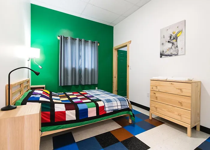 Out East Hostels - Rocky Harbour