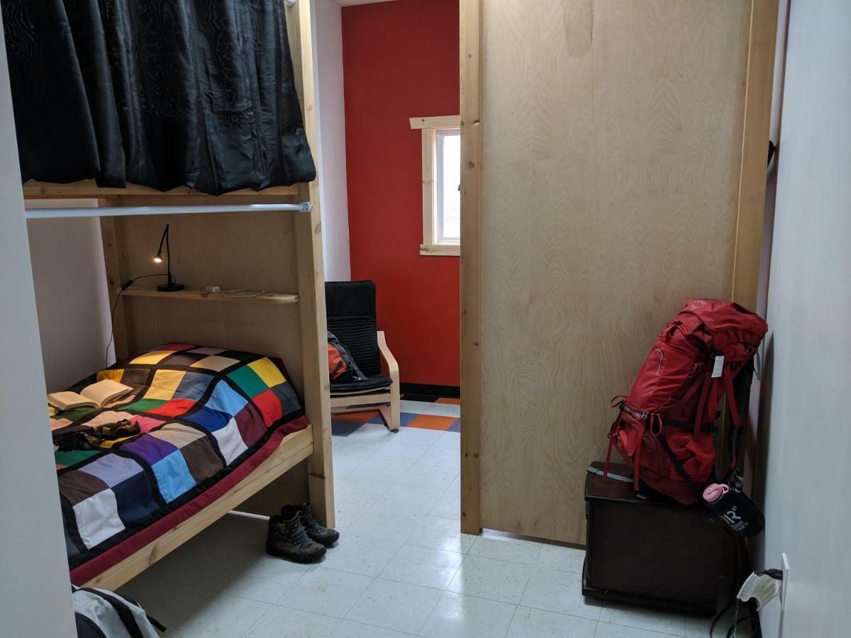 Hostel Out East - *